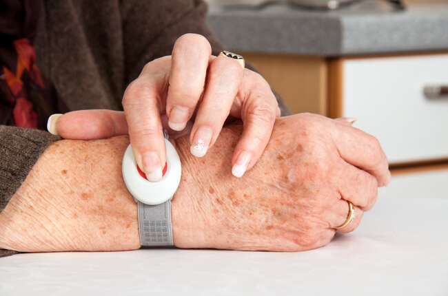 montre teleassistance senior